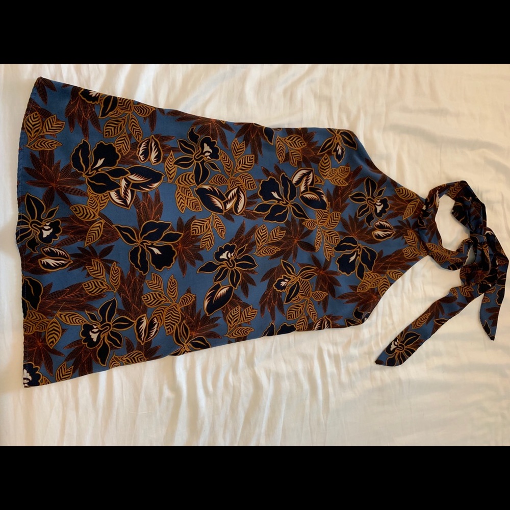 Floral mini with high neck tie